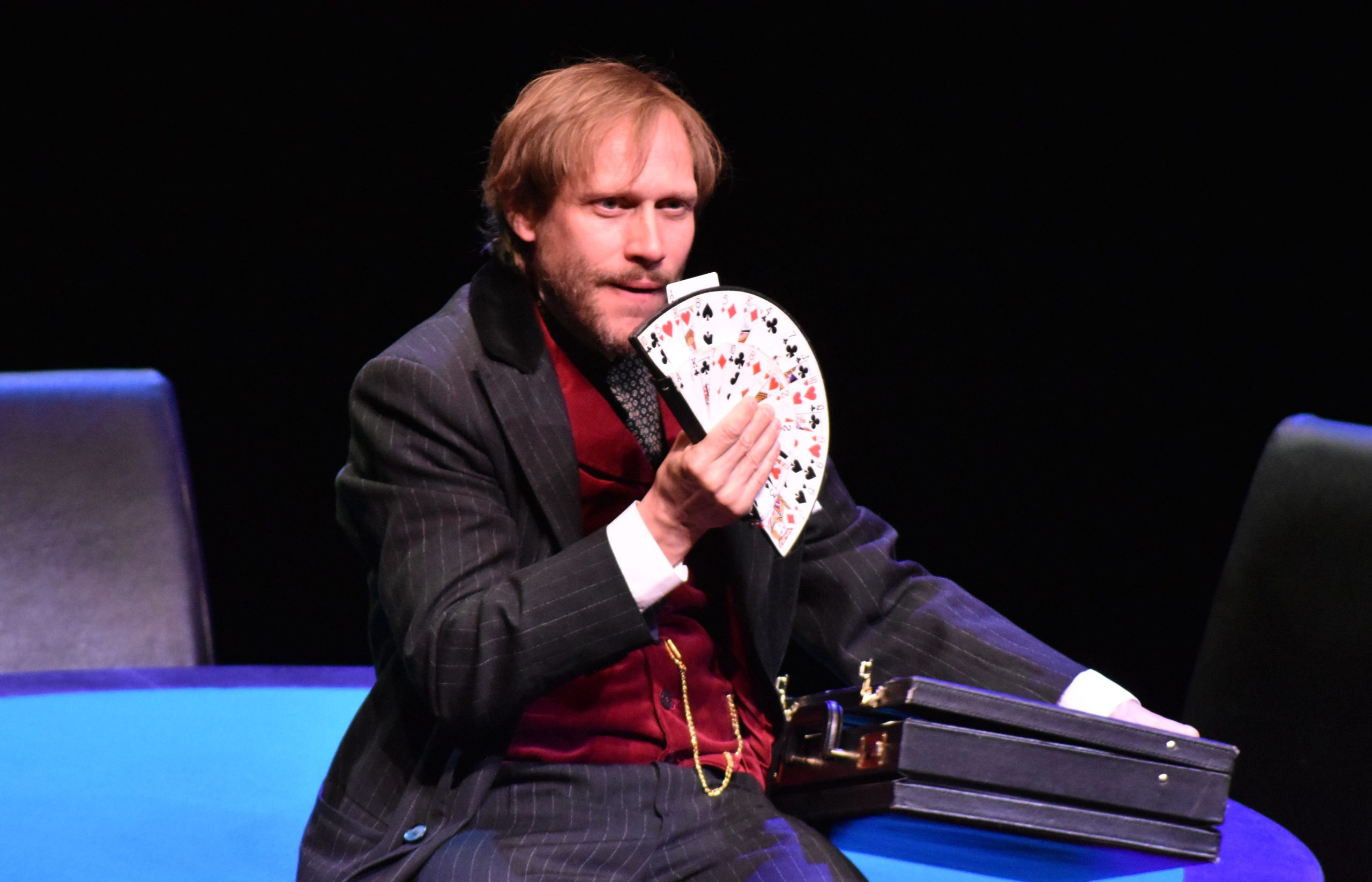 V Městském divadle se konalo představení Hráči. V neděli pokračuje program na Hněvíně