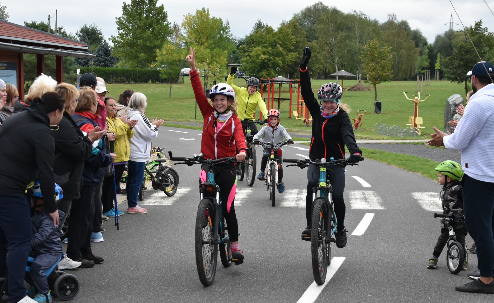 FOTO: Most ukončil letošní turistickou a cyklistickou sezónu