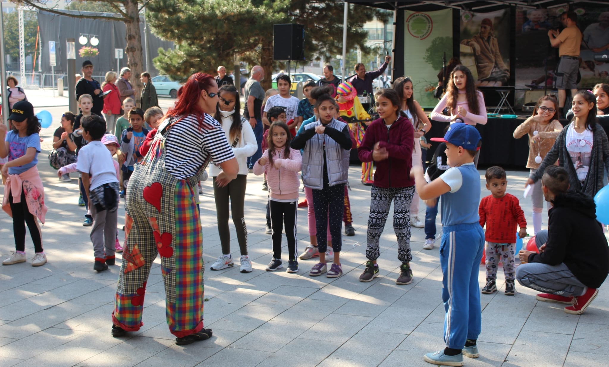 FOTO: Radniční park se opět zaplnil. Konal se tu den pro rodiny s dětmi