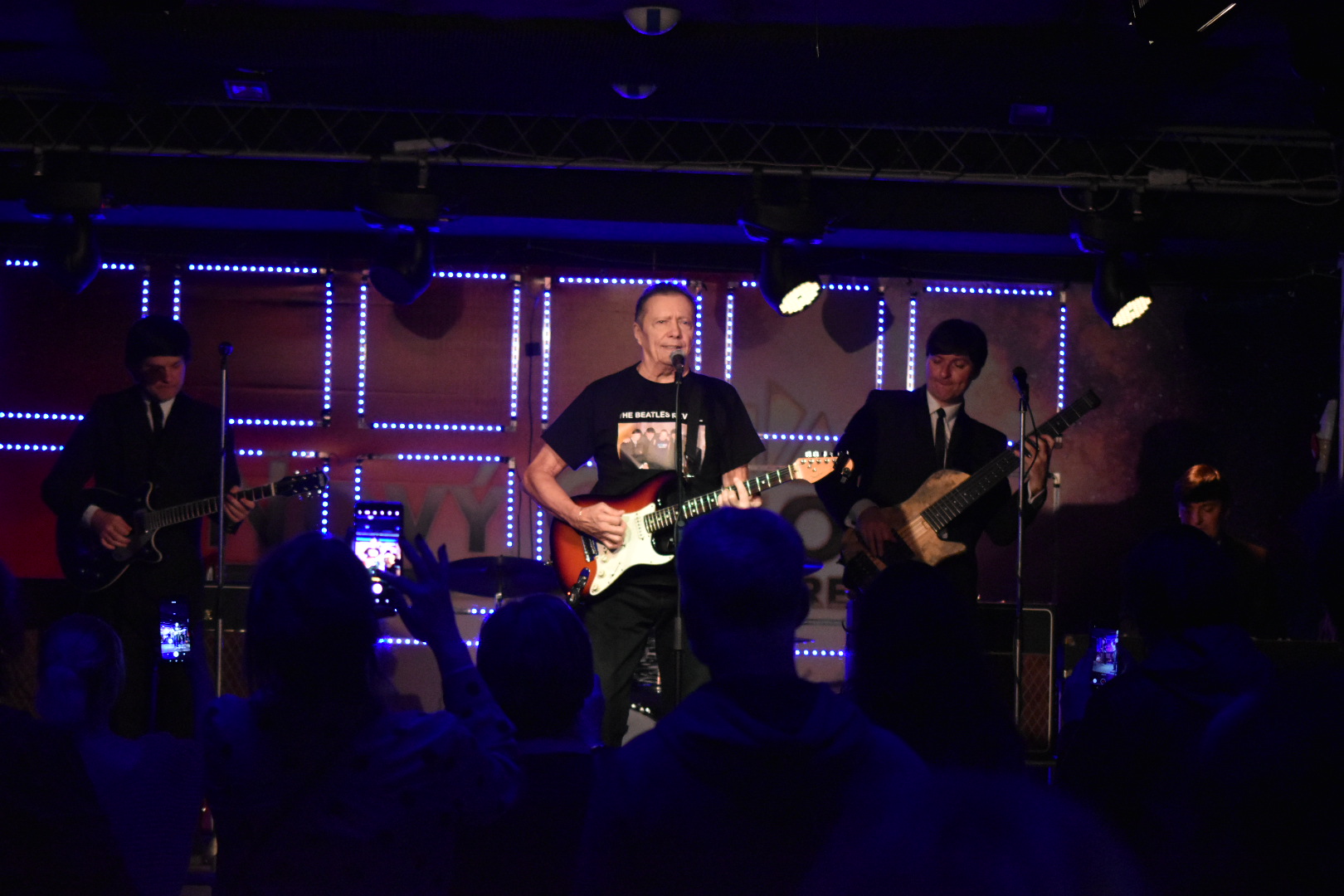 FOTO: V Novém Obzoru zahrála kapela Beatles Revival a Karel Kahovec