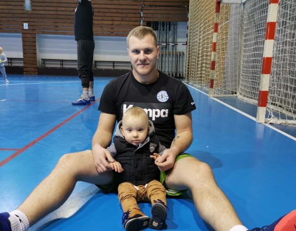 Házenkáři pomohou bývalému hráči v boji s rakovinou. Pomoct můžete i vy!