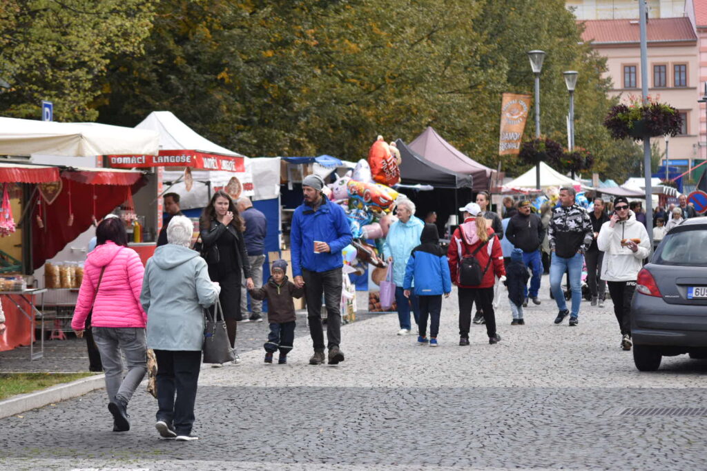 TIPY NA VÍKEND: Den seniorů, slavnost v Litvínově nebo sraz Italských vozidel