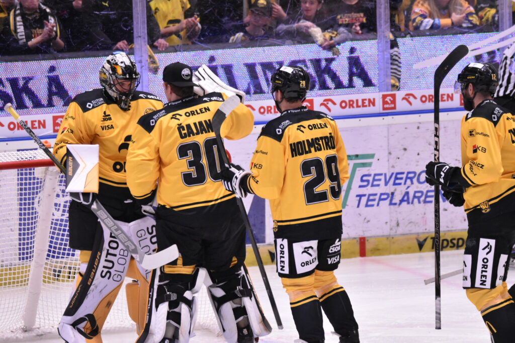 HOKEJ: Litvínov se dočkal prvního vítězství! V pátek přivítá Spartu