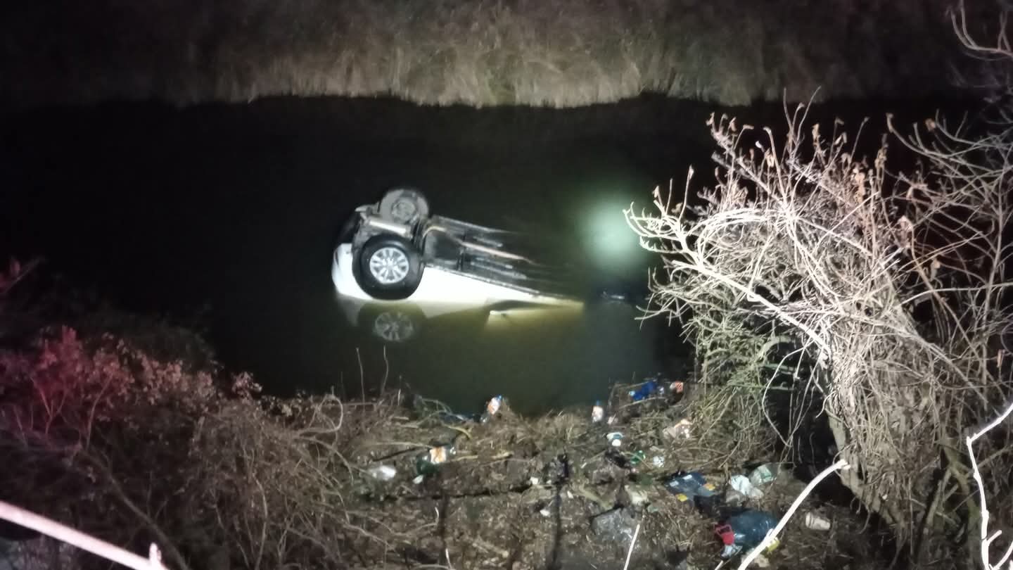 STALO SE: Noční nehoda na Mostecku! Jedno z vozidel skončilo v řece Bílině