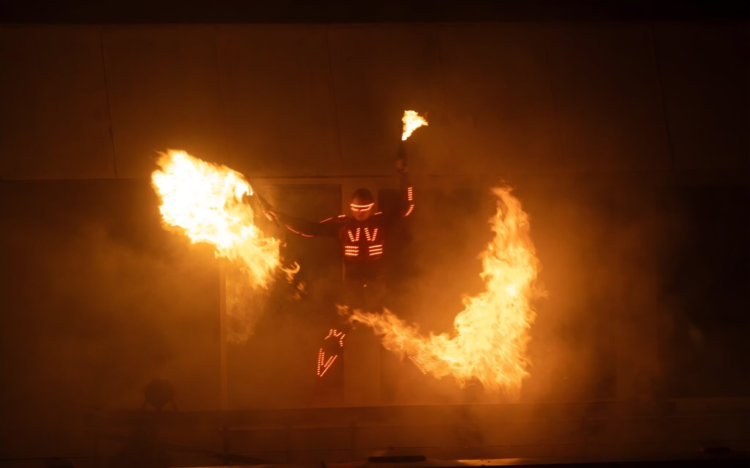 CHYSTÁ SE: Most se rozloučí s rokem 2025 hudbou a světelnou podívanou