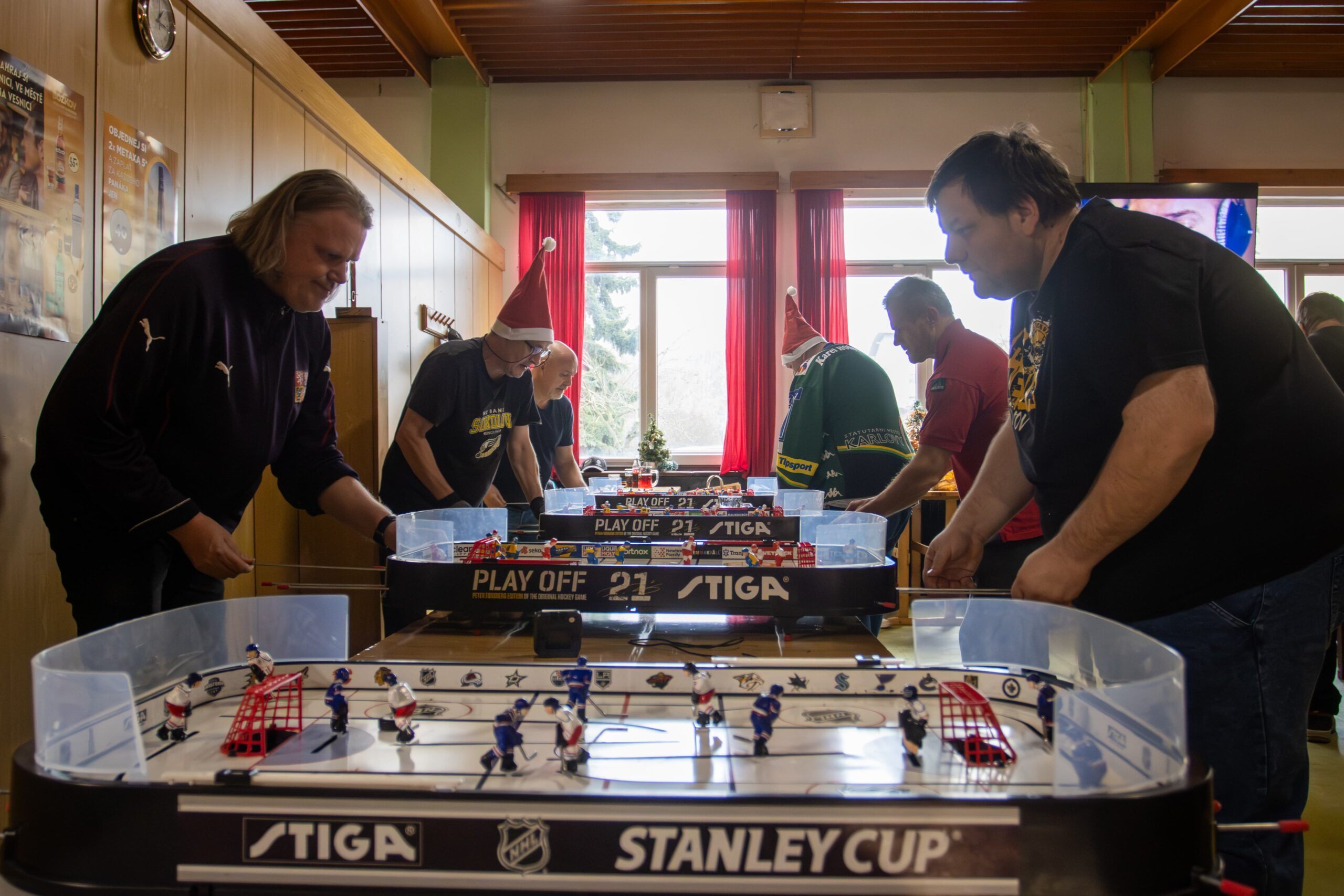 STOLNÍ HOKEJ: Severka hostila vánoční turnaj Stiga na podporu Litvínova