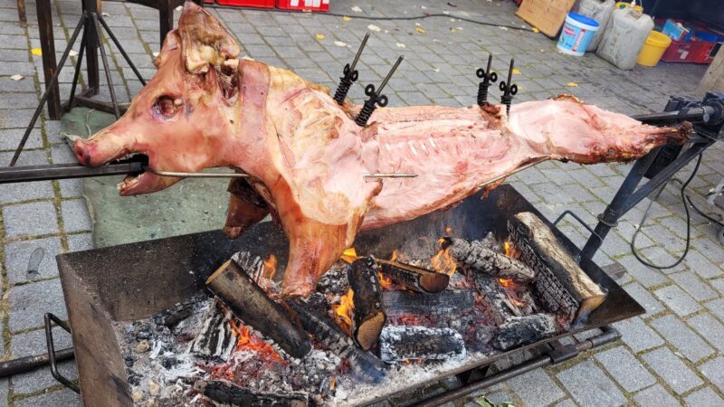 TIPY NA VÍKEND: Zabijačkové hody, házená nebo divadelní představení