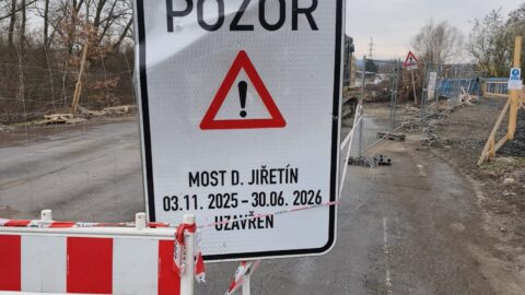 FOTO DNE: Rekonstrukce mostu v Dolním Jiřetíně pokračuje. Uzavírka komplikuje dopravu v regionu