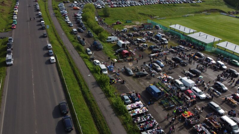 TIPY NA VÍKEND: První letošní bleší trhy, Velká cena Mostu v krasobruslení nebo pohár ve šprtci