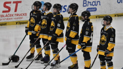 OBRAZEM: Litvínovští osmáci si splnili sen a zažili atmosféru velkého hokeje