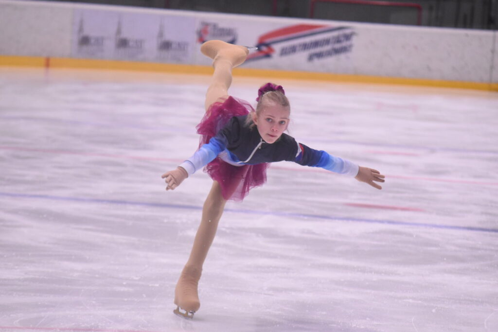 CHYSTÁ SE: Krasobruslařská sobota v Mostě. Tradiční Velká cena nabídne celodenní podívanou