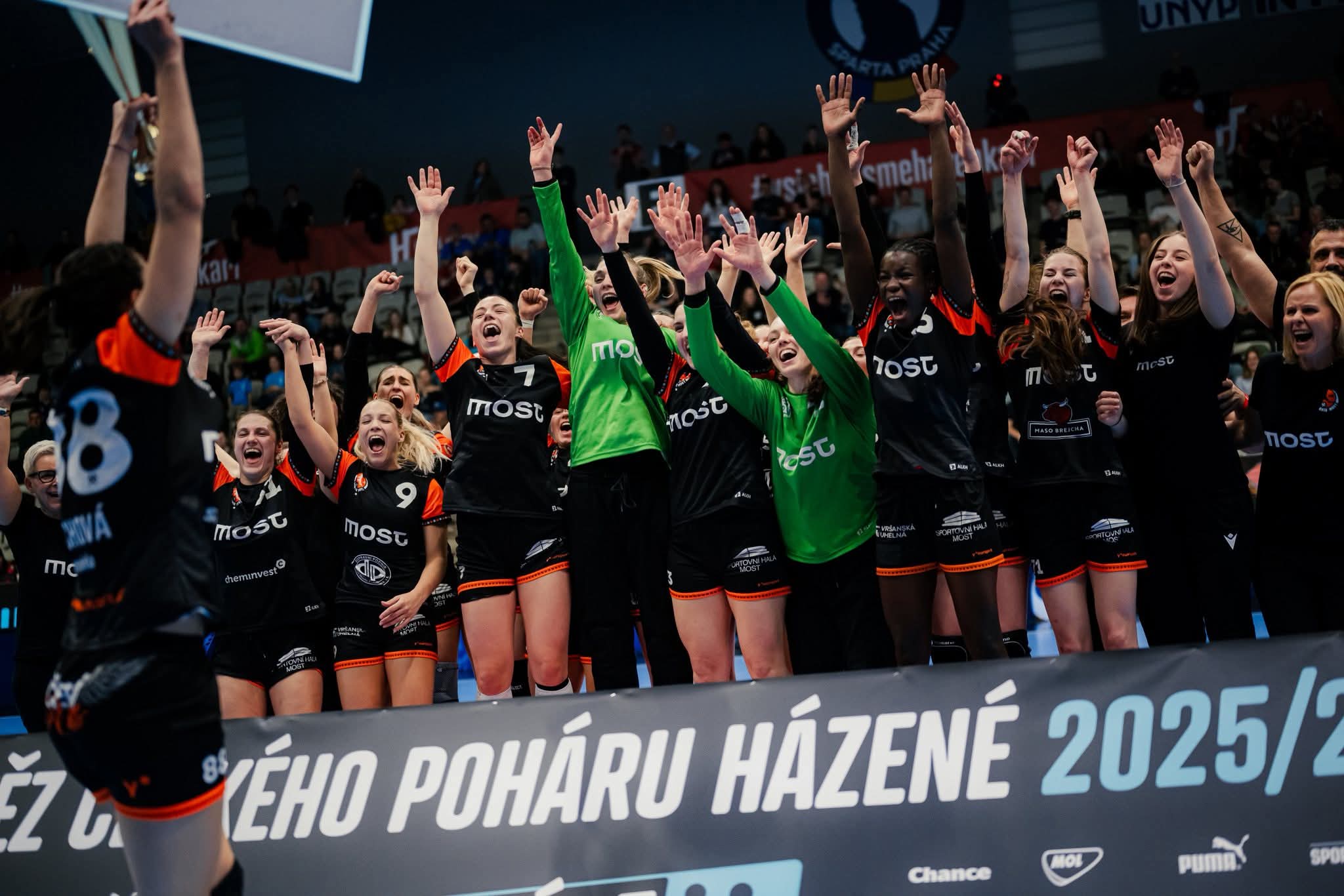 HÁZENÁ: Most zvládl finále se Slavií a slaví jedenáctý titul v Českém poháru!