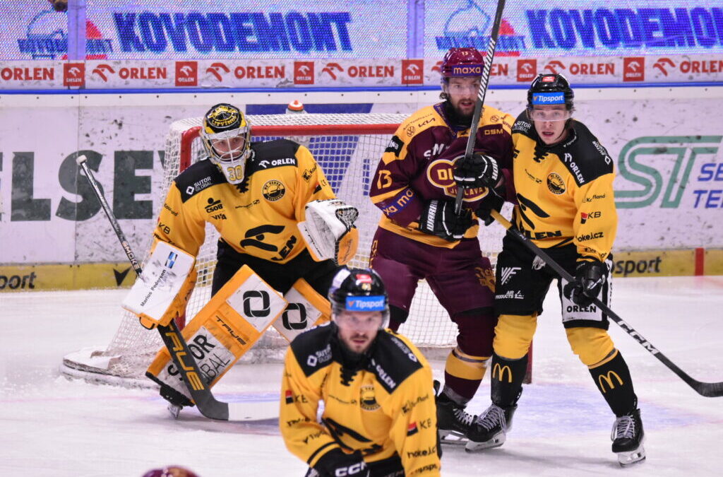 OBRAZEM: Litvínov je krok od záchrany! V Jihlavě jasně dominoval a vede už 3:0 na zápasy