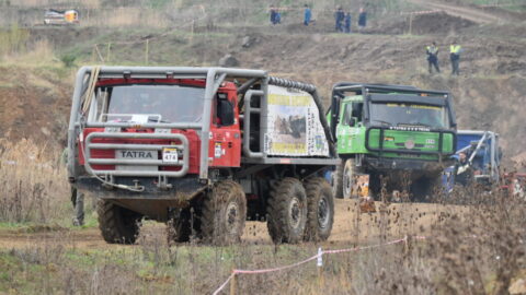 CHYSTÁ SE: Burácející speciály projedou Horním Jiřetínem. Truck Trial Team slaví výročí