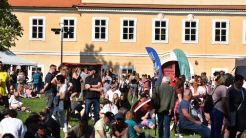 CHYSTÁ SE: Zámecké kulturní léto opět rozezní nádvoří litvínovského zámku