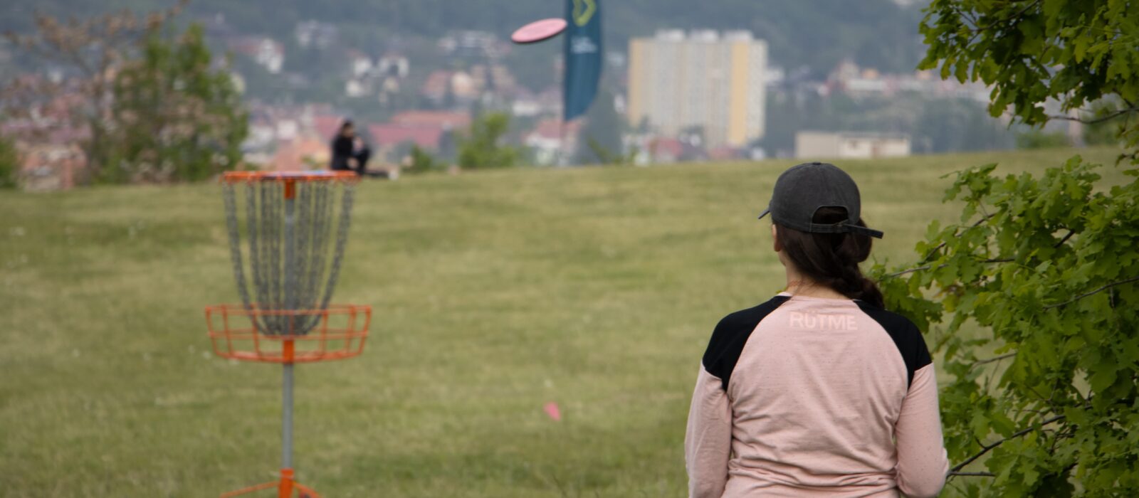 FOTO: Most hostil první velký discgolfový turnaj na novém osmnáctijamkovém hřišti