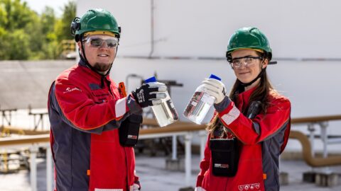 ZAJÍMAVOST: ORLEN Unipetrol testuje využití suroviny z odpadních plastů ve výrobě