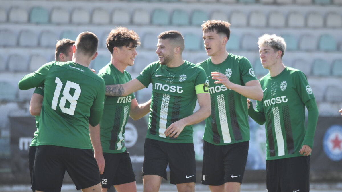 FOTBAL: Most zakončil sezonu výhrou! Ve Velvarech rozhodl Vlasák