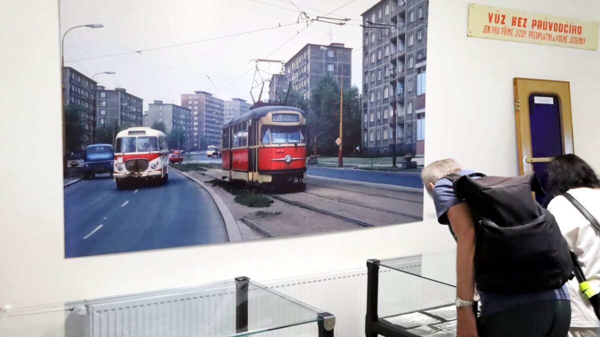 OBRAZEM: Mostecké muzeum otevřelo unikátní výstavu ke 125 letům MHD