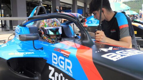 ZAJÍMAVOST: Fanoušci motorsportu zbystřete! V Centralu bude vystavena skutečná závodní formule