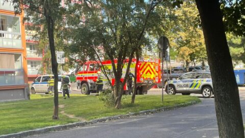 AKTUÁLNĚ: Tři požáry během krátké chvíle. Hasiči zasahují na několika místech v Mostě