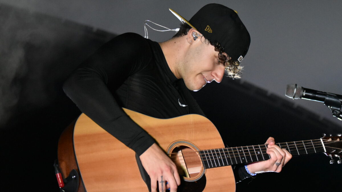 OBRAZEM: Sofian Medjmedj ovládl Benedikt. Emoce střídaly slzy, koncert komplikovalo horko
