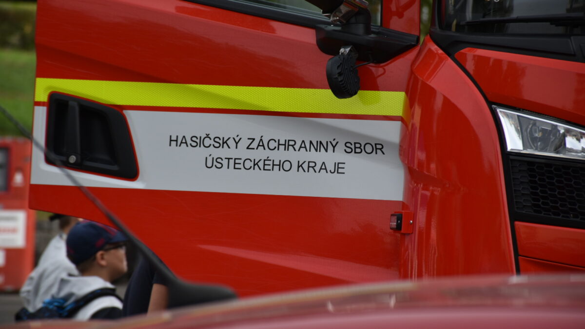AKTUÁLNĚ: Nehoda sedmi aut uzavřela silnici mezi Čepirohy a Havraní. Na místě jsou zranění
