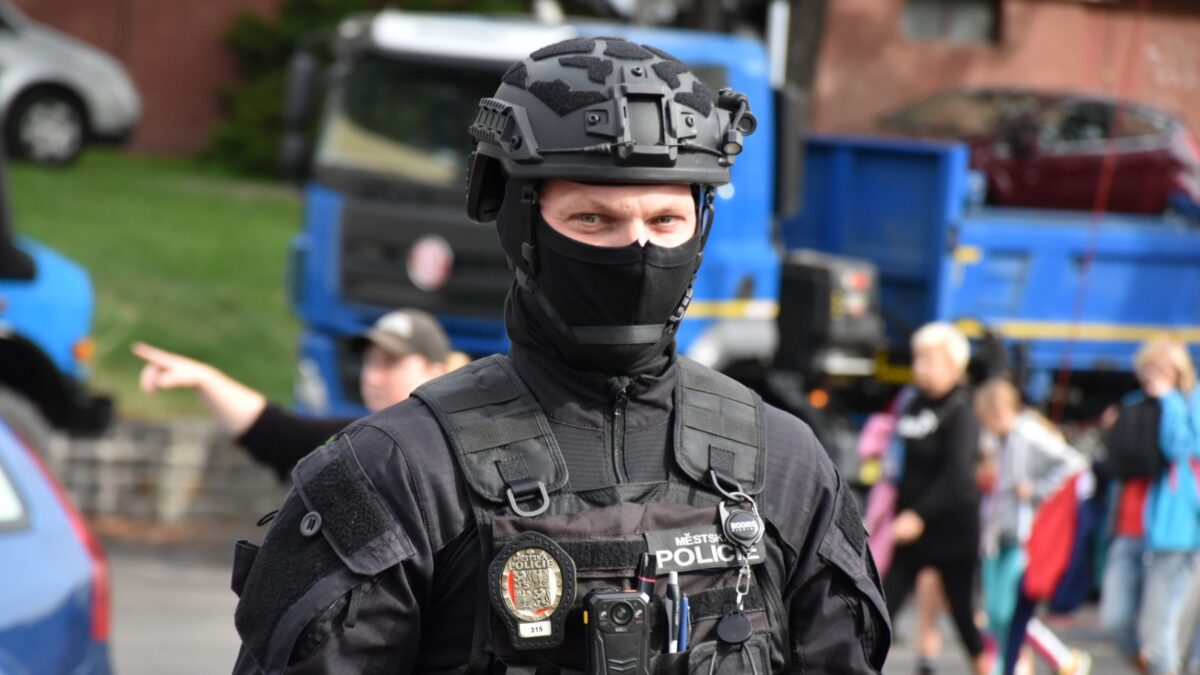 OBRAZEM: Litvínov patřil hrdinům v uniformách. Den s IZS nabídl bohatý program