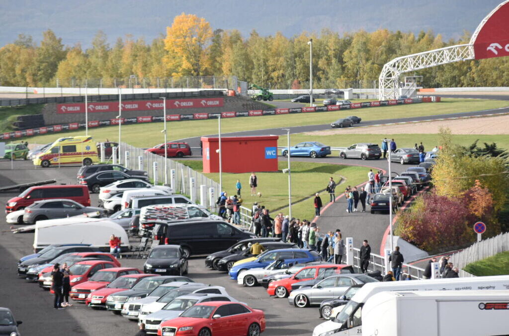 CHYSTÁ SE: Mostecký autodrom ožije o víkendu automobilovou show. Veřejnost čekají jízdy po okruhu i přehlídky vozů
